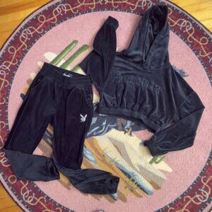 PLAYBOY VELOUR 2 PIECE LOT